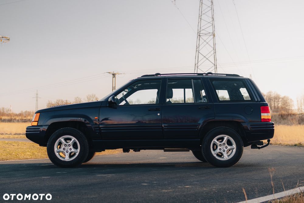 Jeep Grand Cherokee - 27