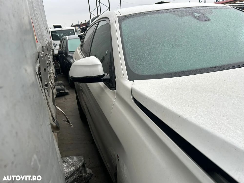 Aripa spate BMW X6 F16 - 5