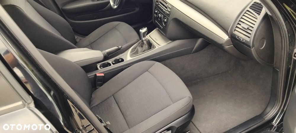 BMW Seria 1 118d - 10