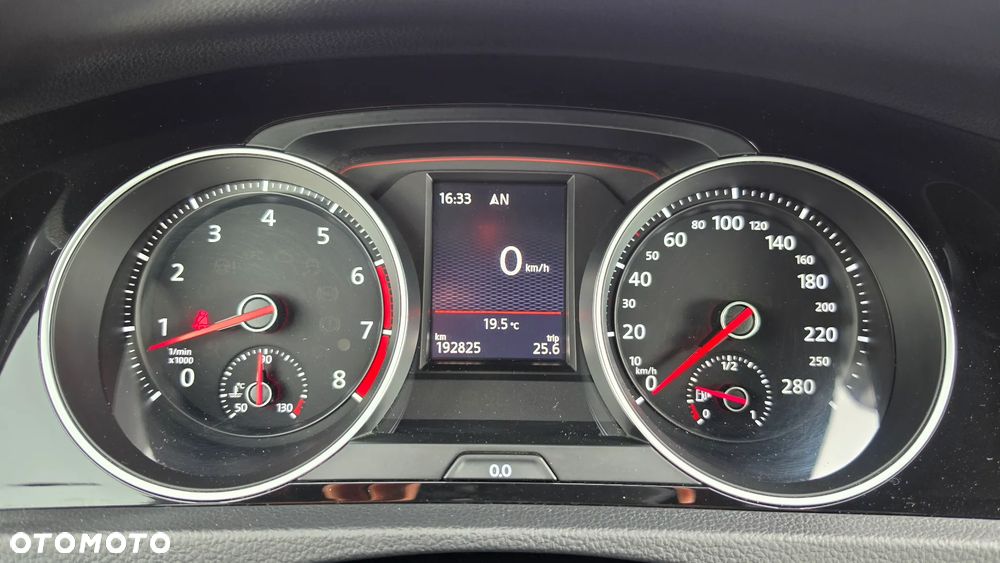 Volkswagen Golf - 11