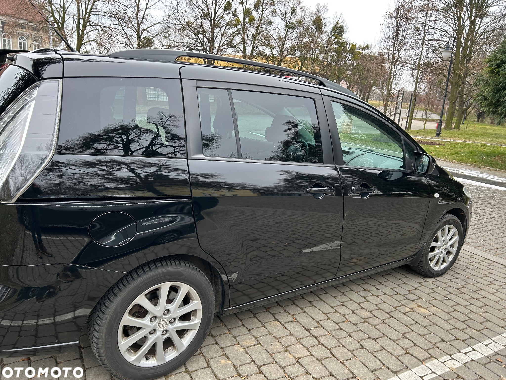 Mazda 5 - 10