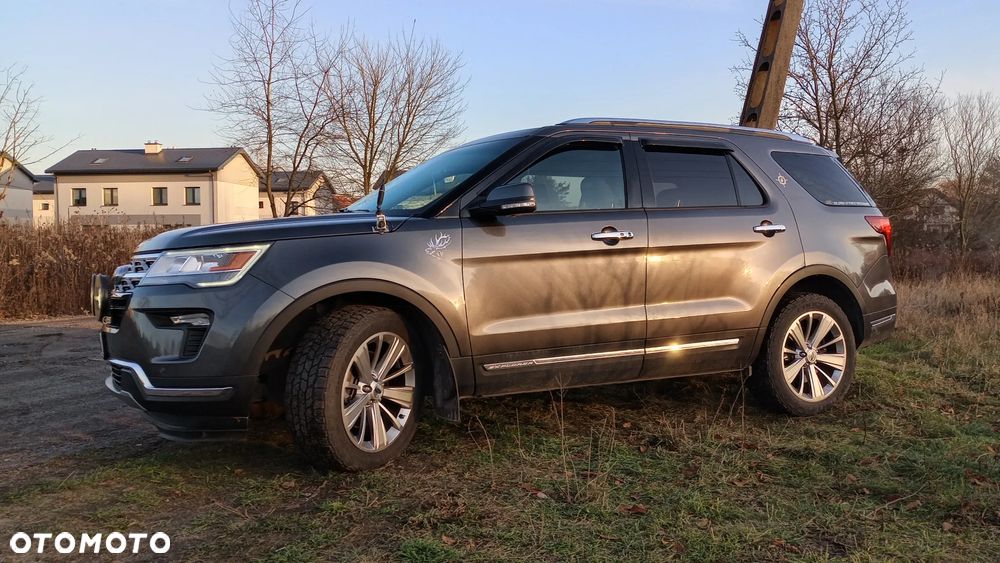 Ford Explorer - 2