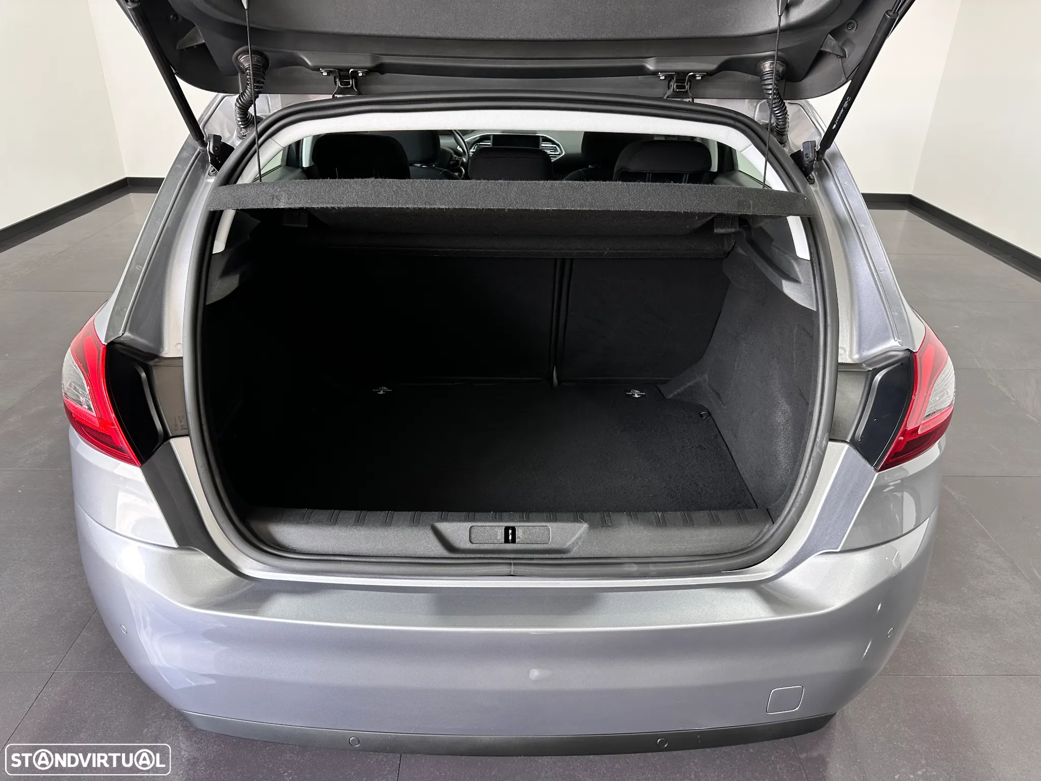 Peugeot 308 1.5 BlueHDi Style - 42
