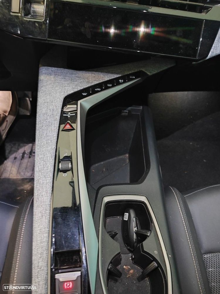 Peugeot E-5008 73 kWh Allure - 8