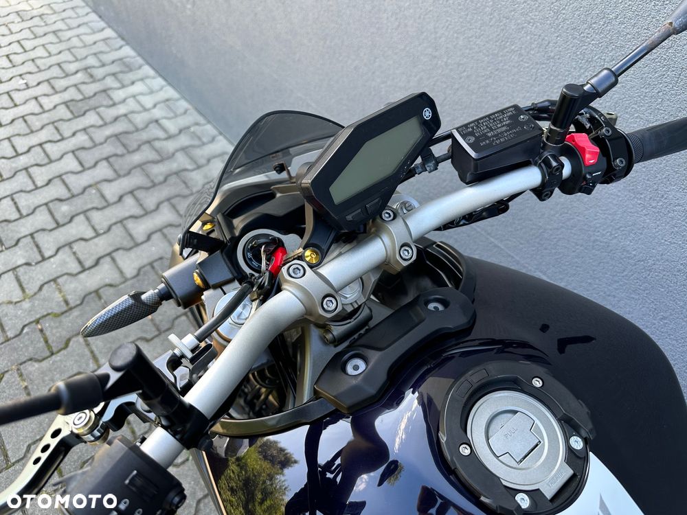 Yamaha MT - 22