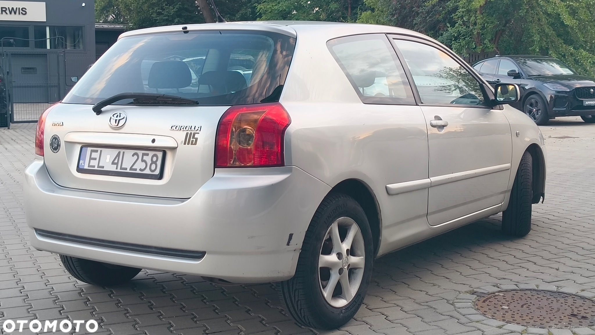 Toyota Corolla - 3