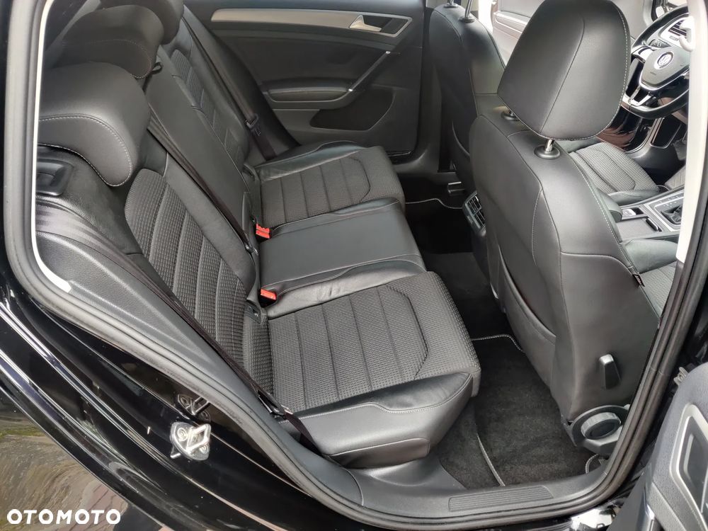 Volkswagen Golf Variant 1.6 TDI BlueMotion Technology DSG Comfortline - 24