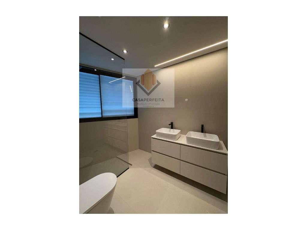 Fabuloso T1 Novo com Varanda e Lugar de Garagem - Centro de Gondomar - Grande imagem: 4/9