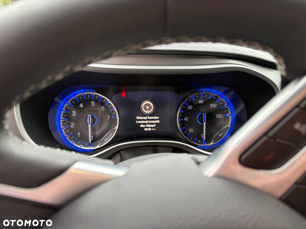 Chrysler Pacifica - 12