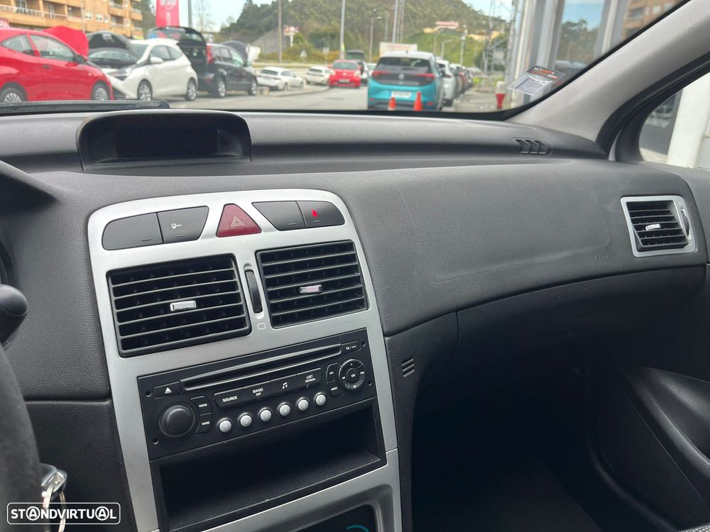 Peugeot 307 1.6 HDi Executive - 16