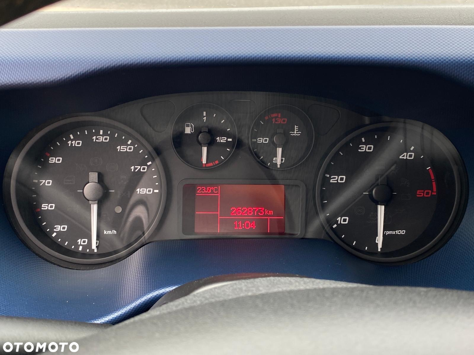 Iveco DAILY 36-160 HI-MATIC CHŁODNIA THERMO KING V300 WINDA ZEPRO - 39