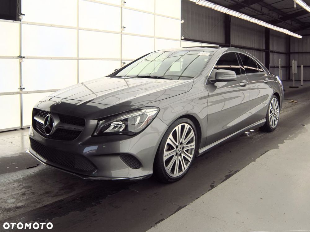 Mercedes-Benz CLA - 2