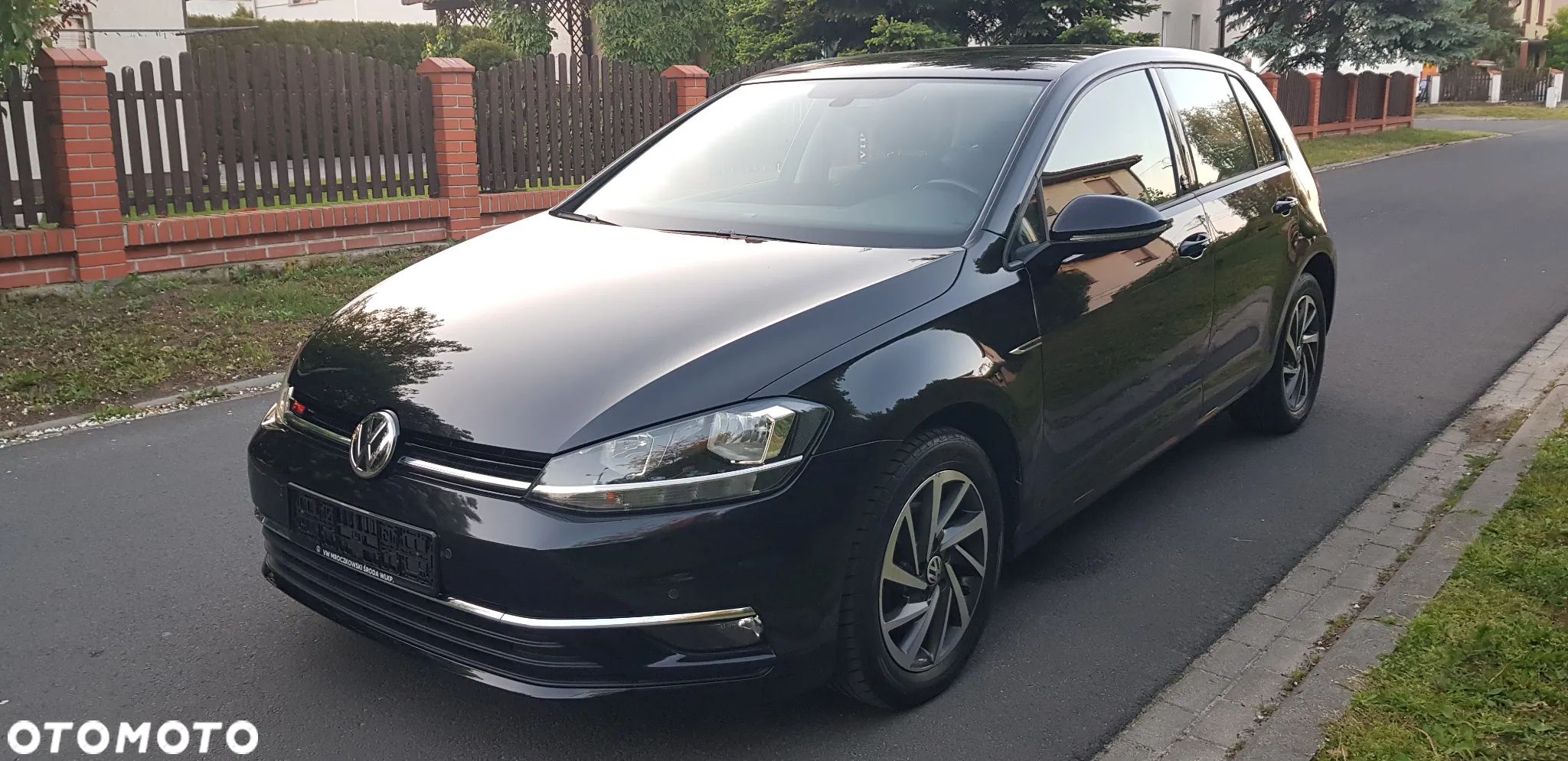 Volkswagen Golf 2.0 TDI DSG Sound - 1