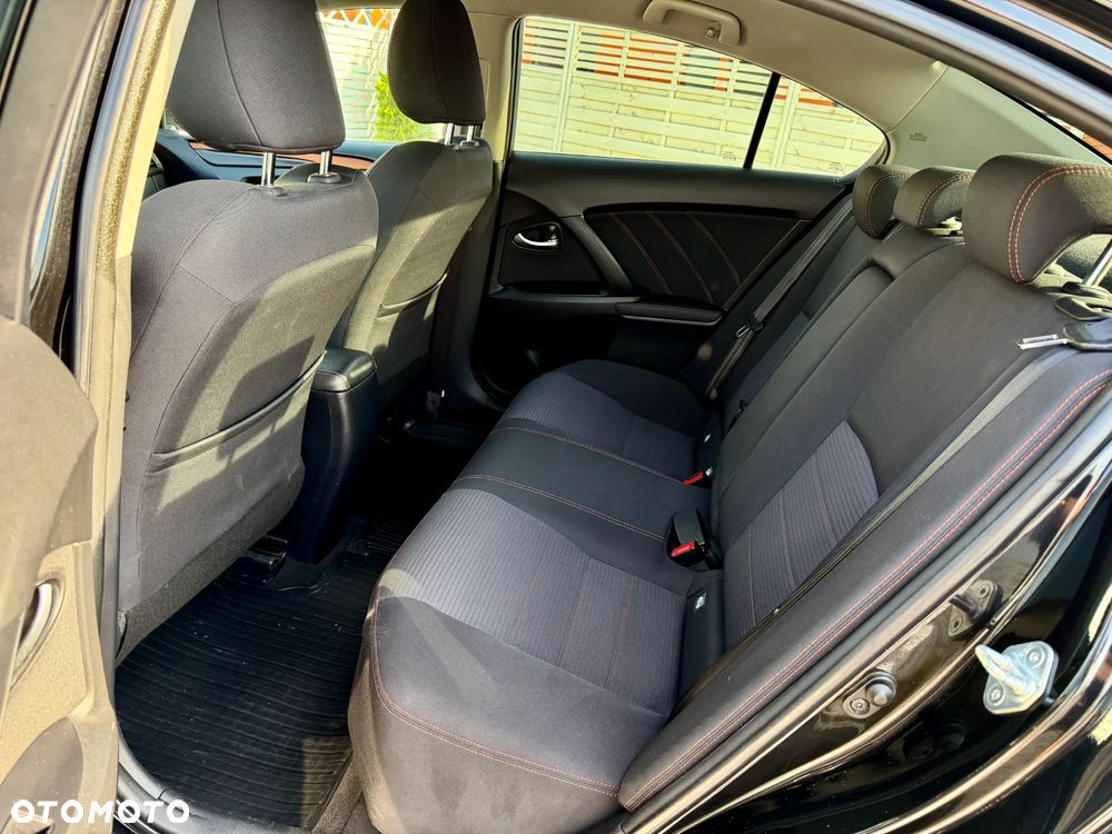 Toyota Avensis 2.0 D-4D Premium - 17