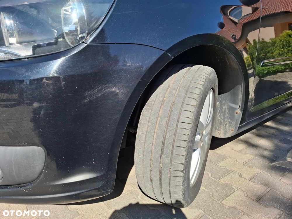 Volkswagen Touran 1.6 TDI DPF BlueMot Trendline - 28