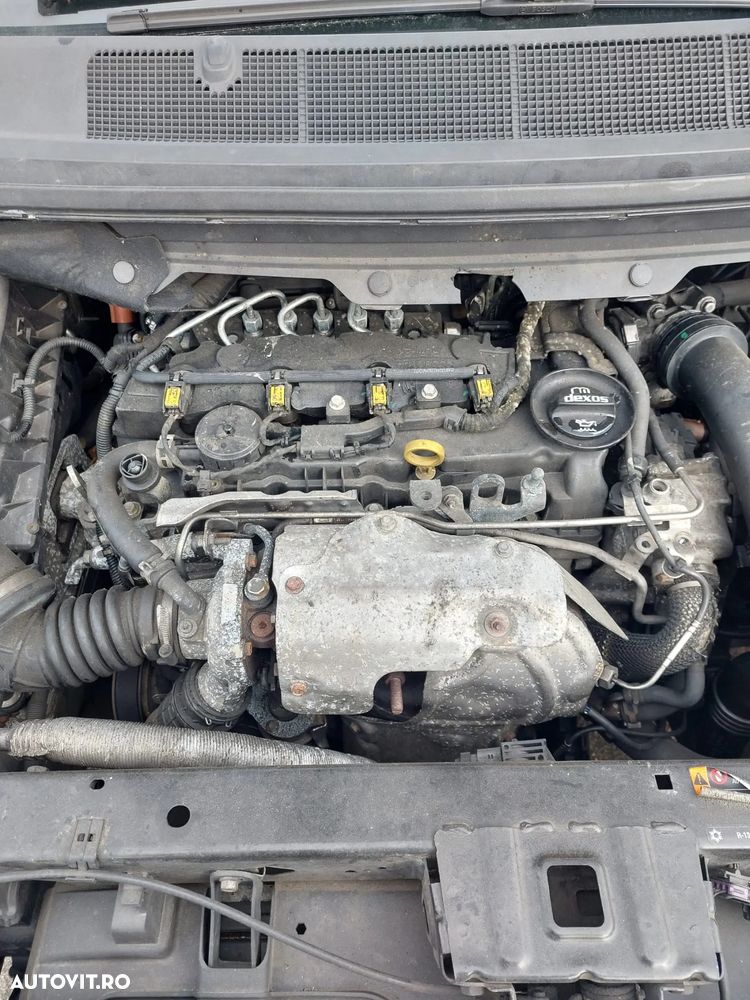 Dezmembrez Opel Zafira C 1,6 CDTI - 3