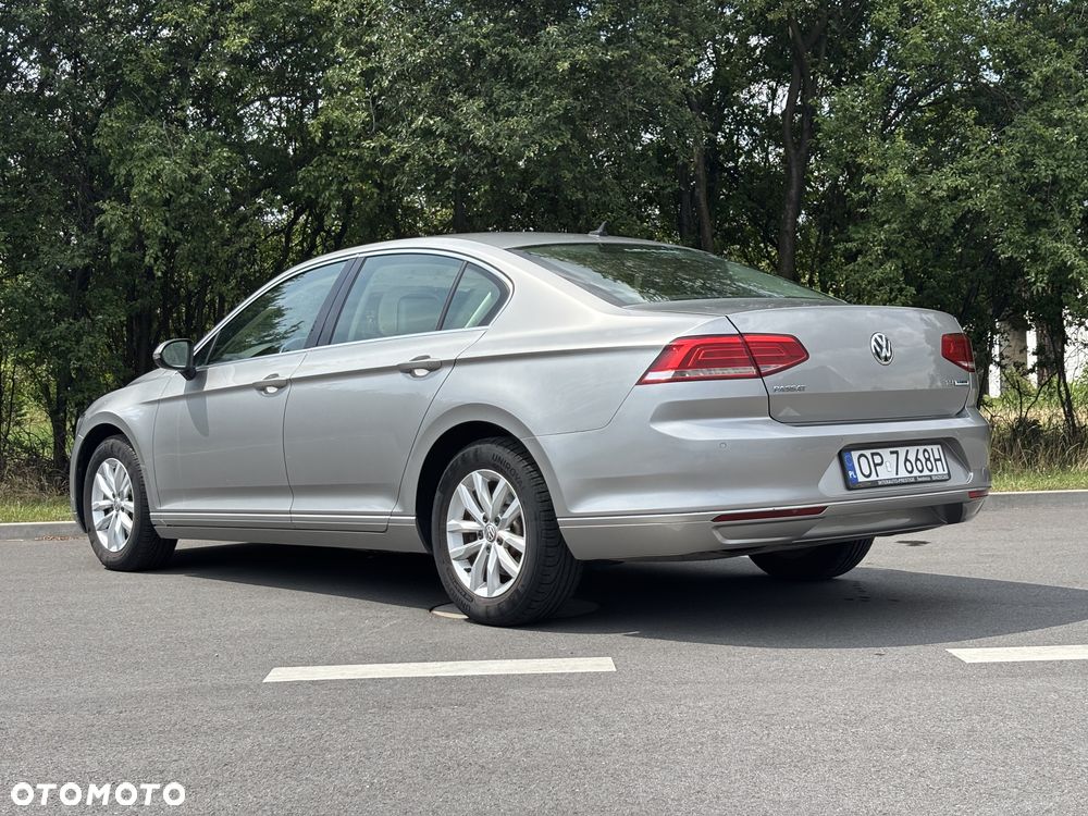 Volkswagen Passat 1.6 TDI BMT Comfortline - 29