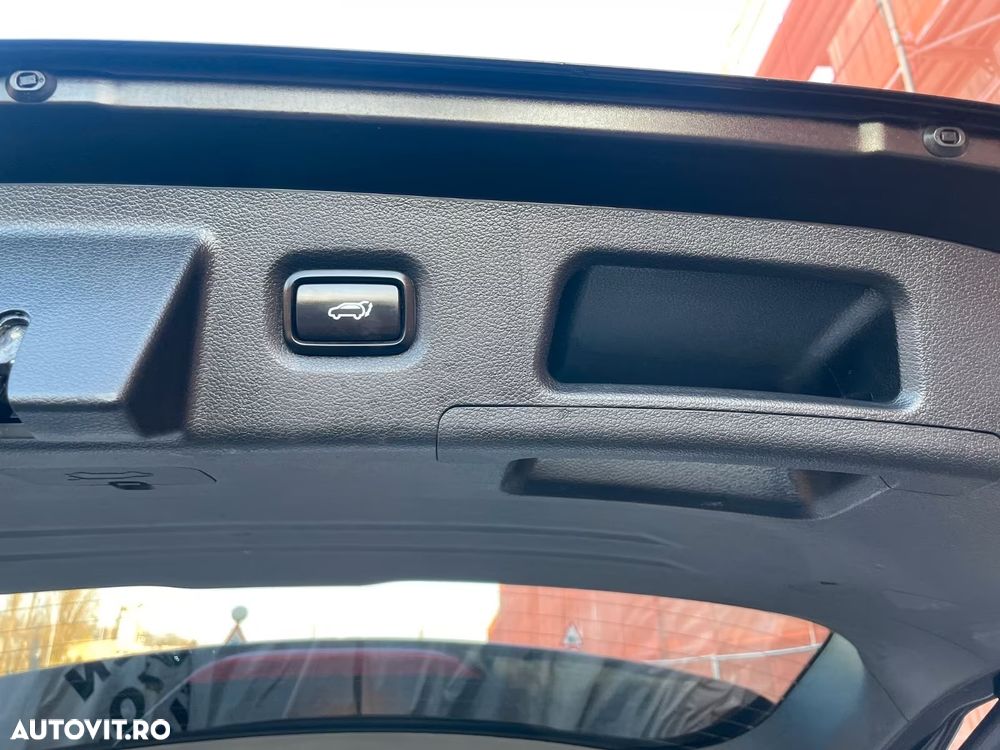 Hyundai Santa Fe 2.2 CRDi 4WD 8AT Luxury - 19