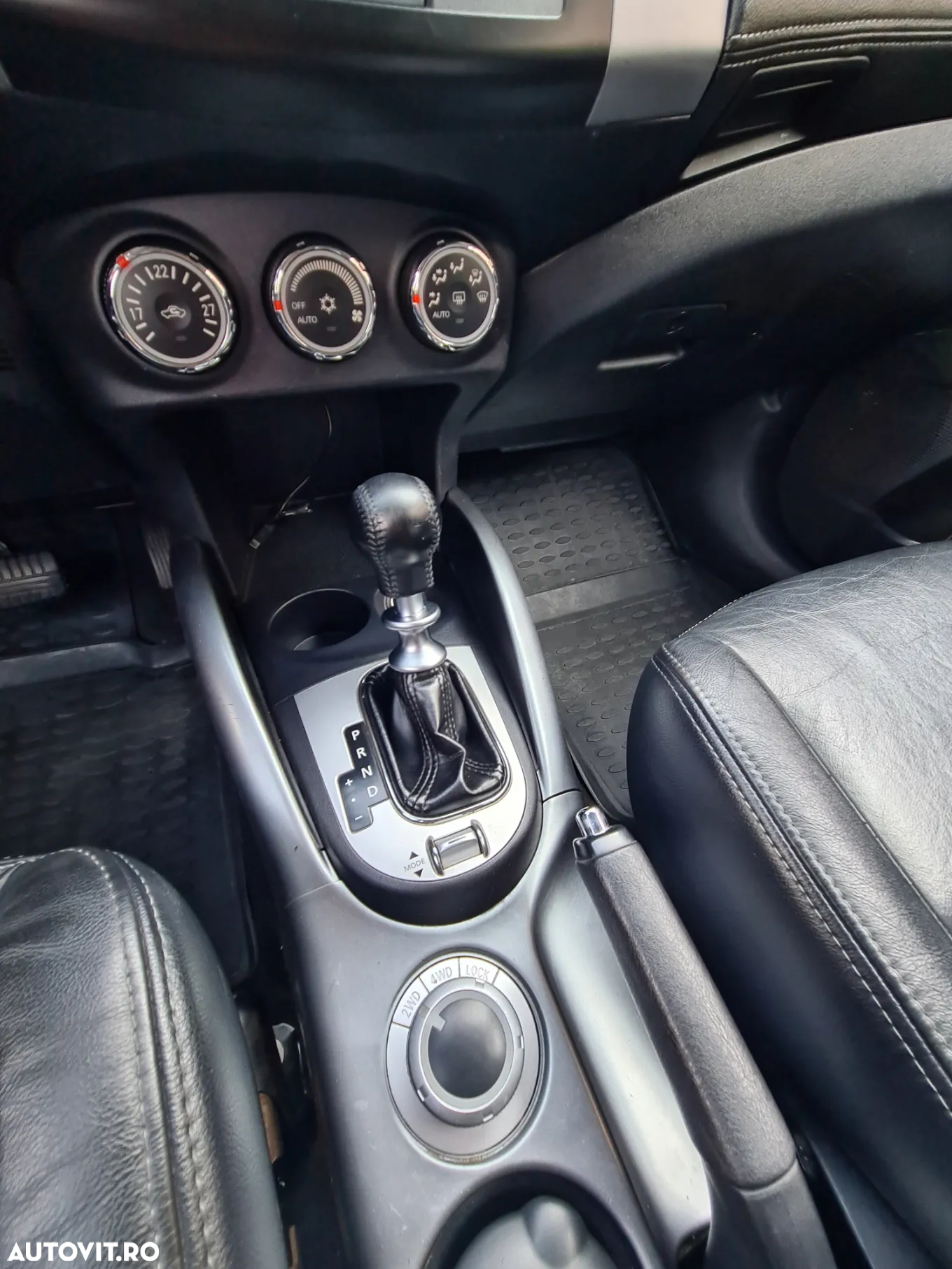 Citroën C-Crosser 2.2 HDI Confort Aut. - 10