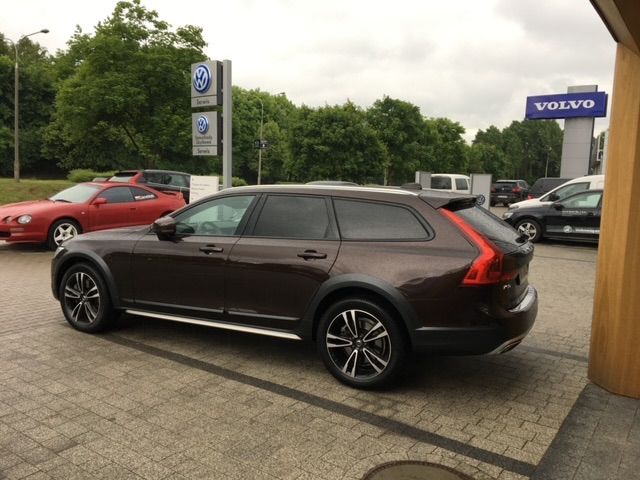 Volvo V90 Cross Country D5 AWD Pro - 1