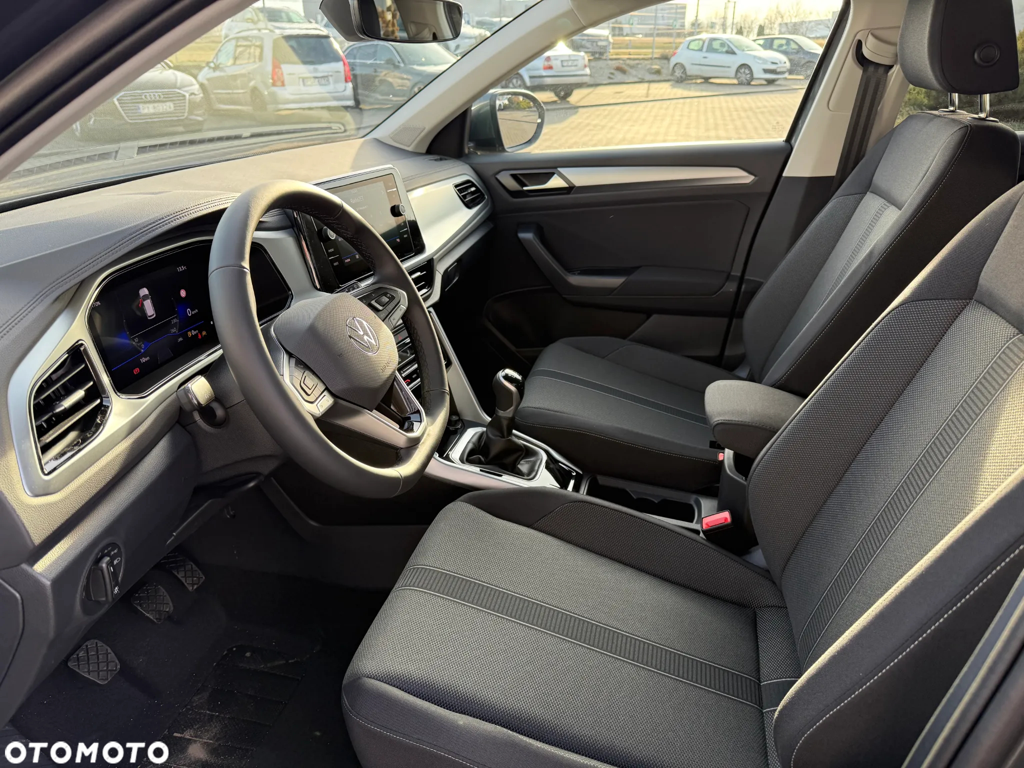 Volkswagen T-Roc - 7