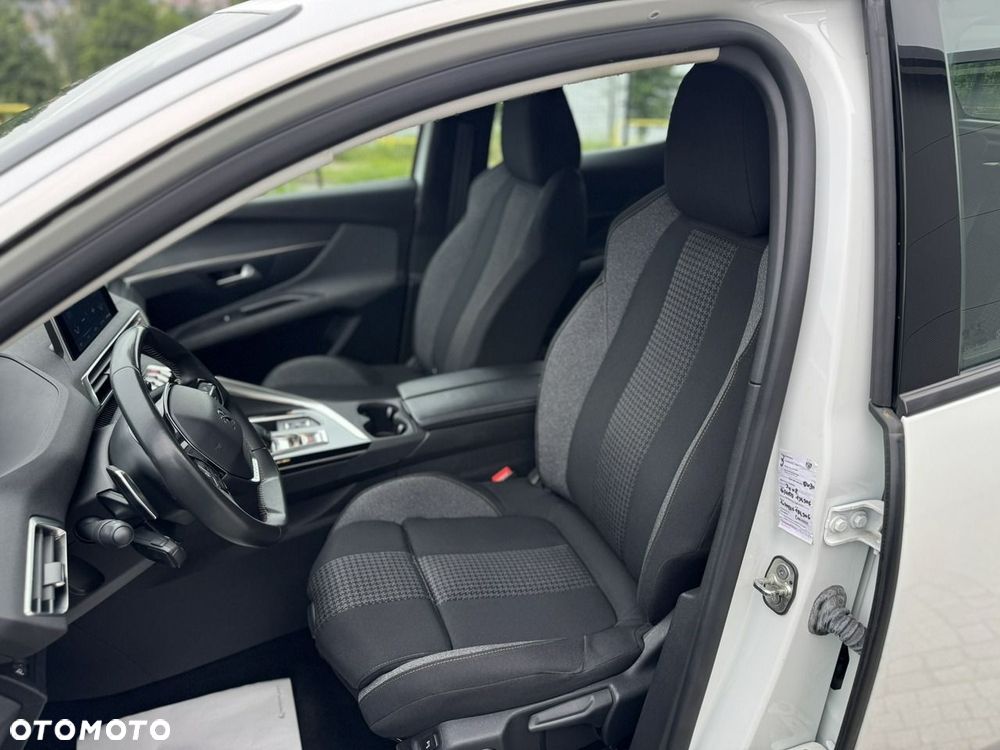 Peugeot 3008 - 16