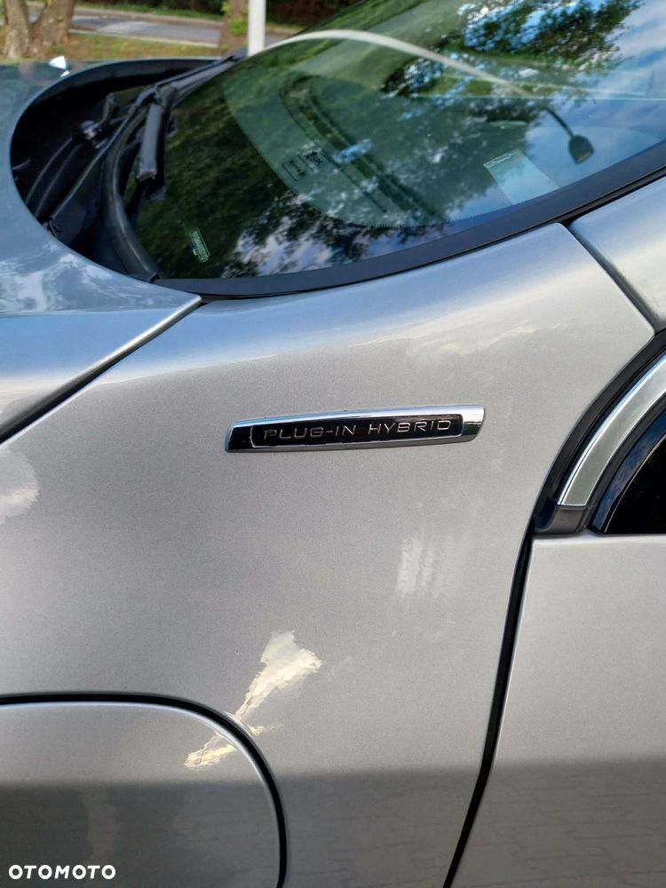 Volvo V60 D5 AWD R-Design Summum - 35