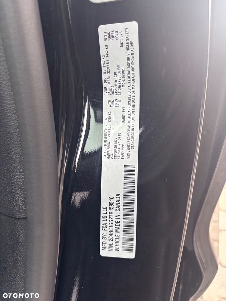 Chrysler Pacifica - 40