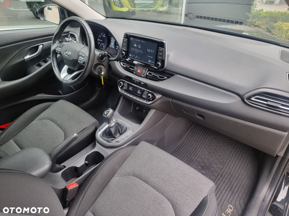 Hyundai i30 1.5 DPI Smart - 16