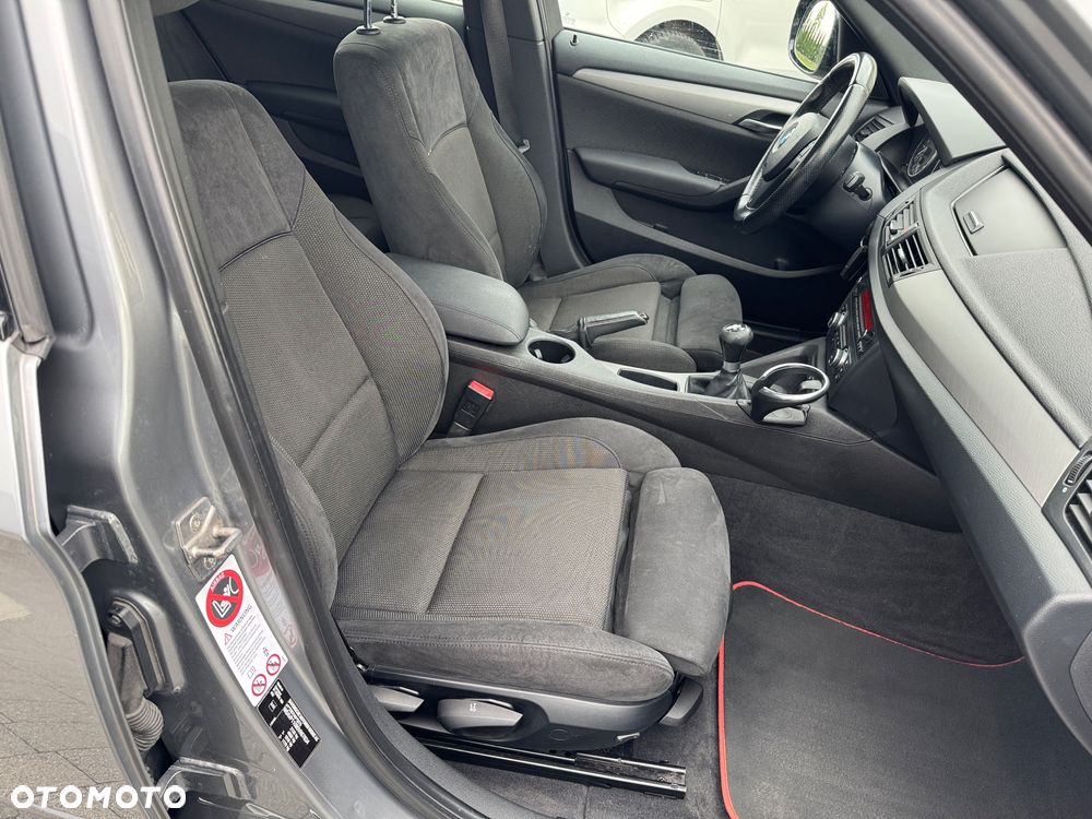BMW X1 xDrive18d Sport Line - 27