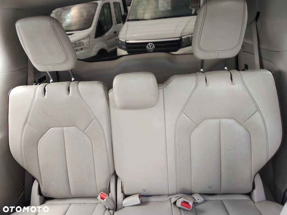 Chrysler Pacifica - 31