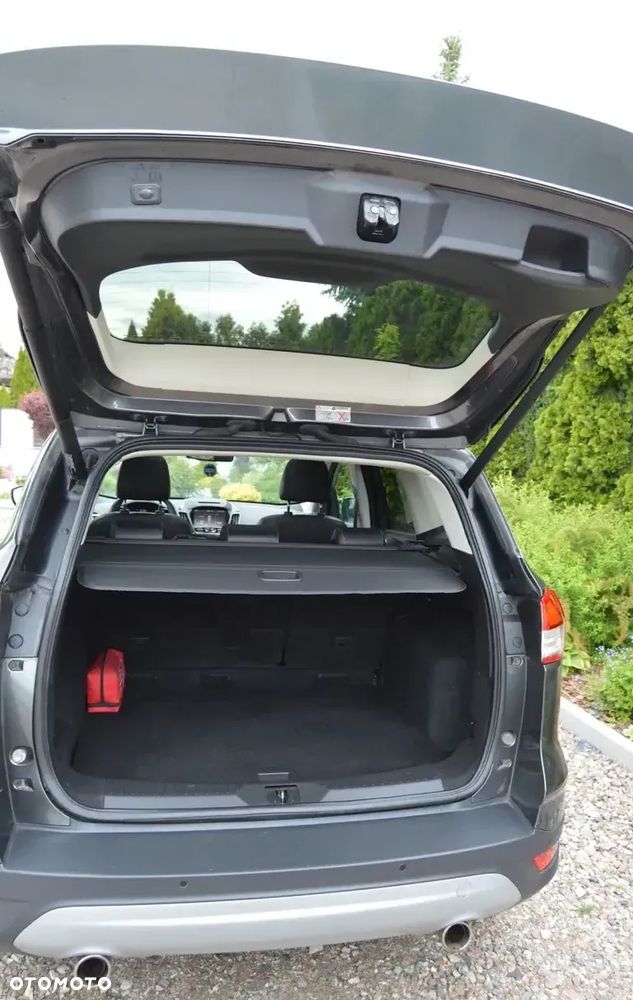 Ford Kuga ver-2-0-tdci-2x4-titanium - 17