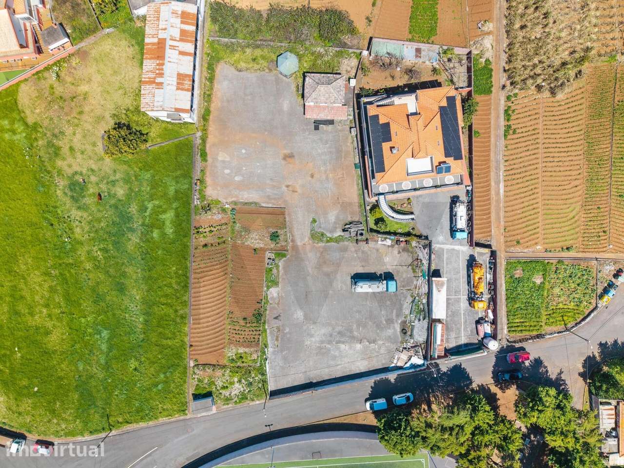 Prédio Misto na Tabua com 1.980m2 | Viver ou Investir - Grande imagem: 3/16