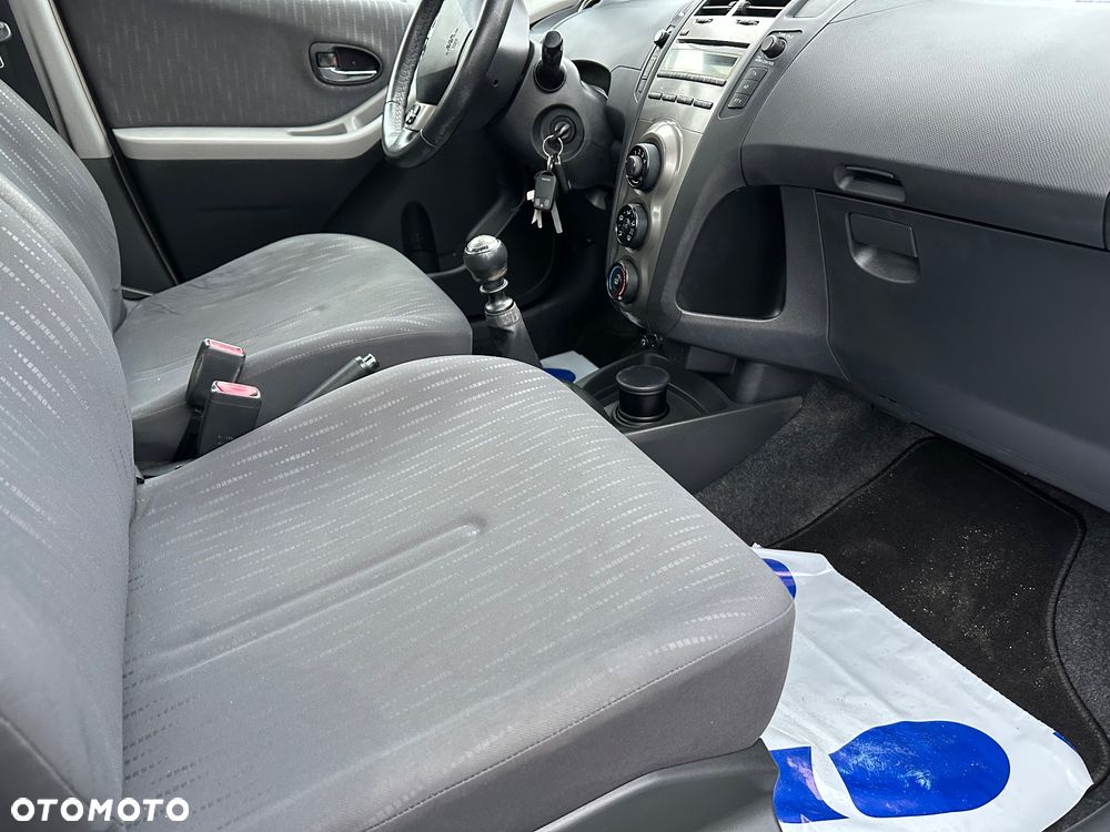 Toyota Yaris 1.33 Sol - 13