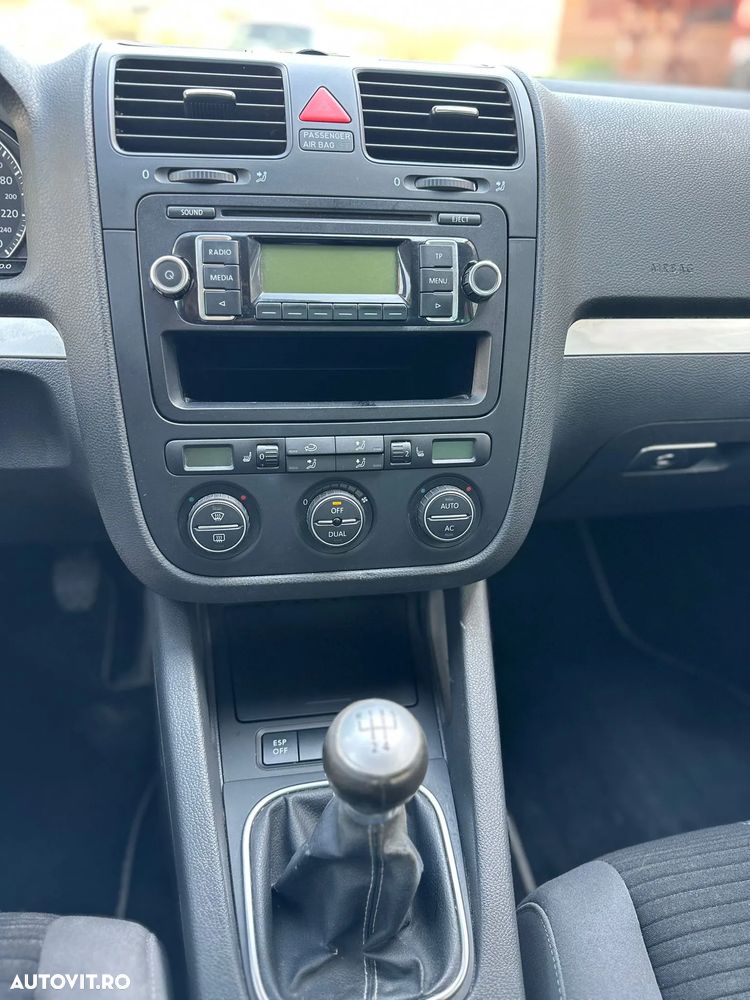 Volkswagen Golf 1.6 United - 13