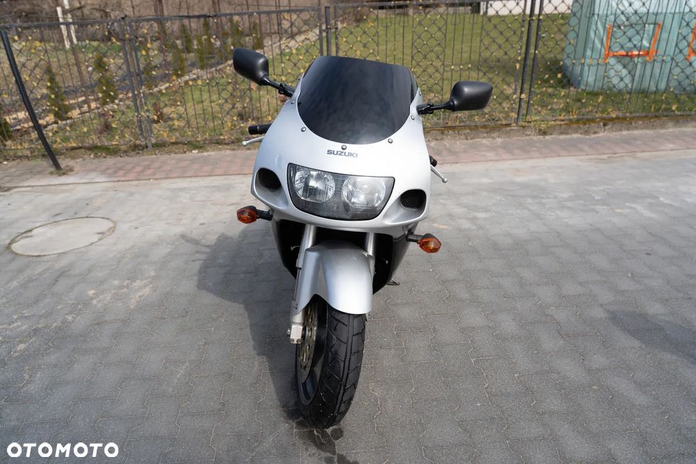 Suzuki GSX-R - 4