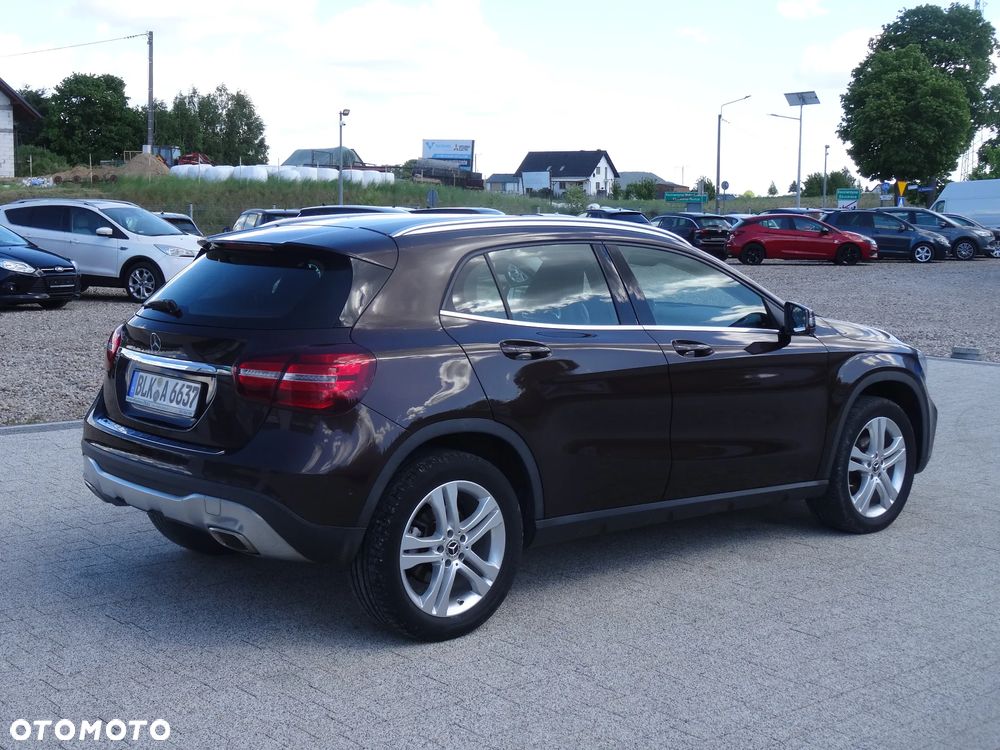 Mercedes-Benz GLA 200 d 4Matic 7G-DCT UrbanStyle Edition - 12