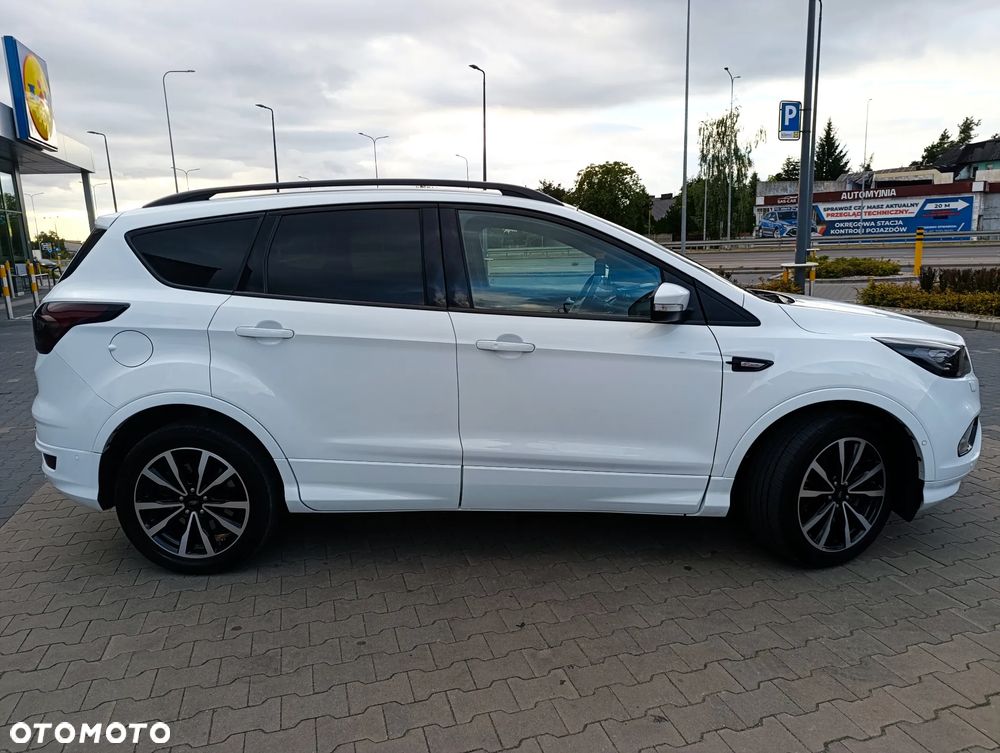 Ford Kuga 2.0 TDCi AWD ST-Line - 4