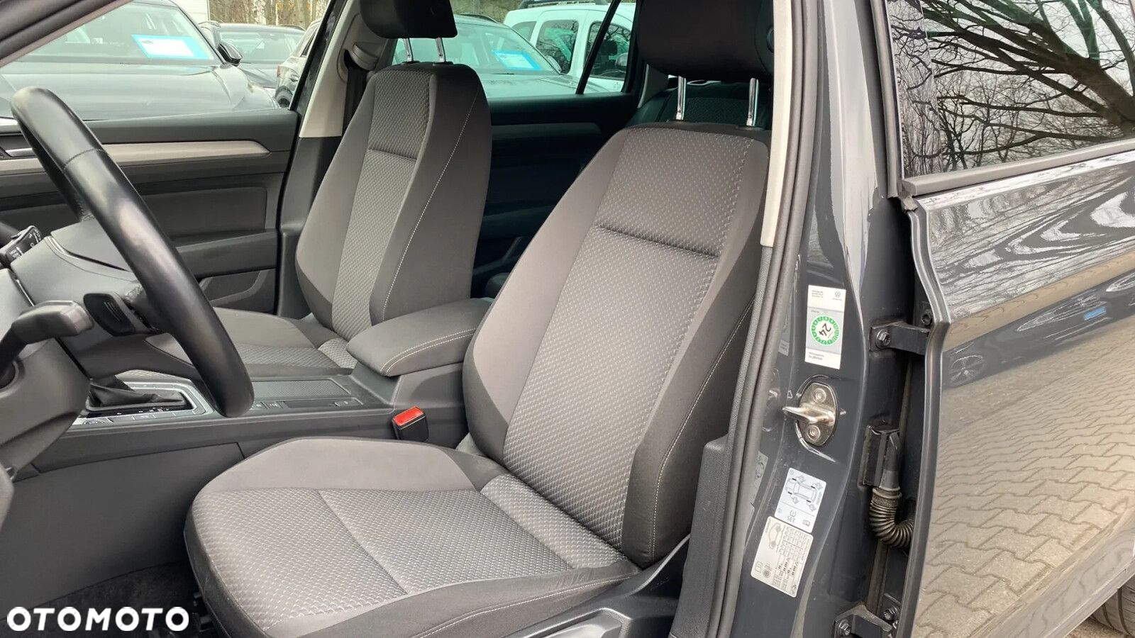 Volkswagen Passat - 13