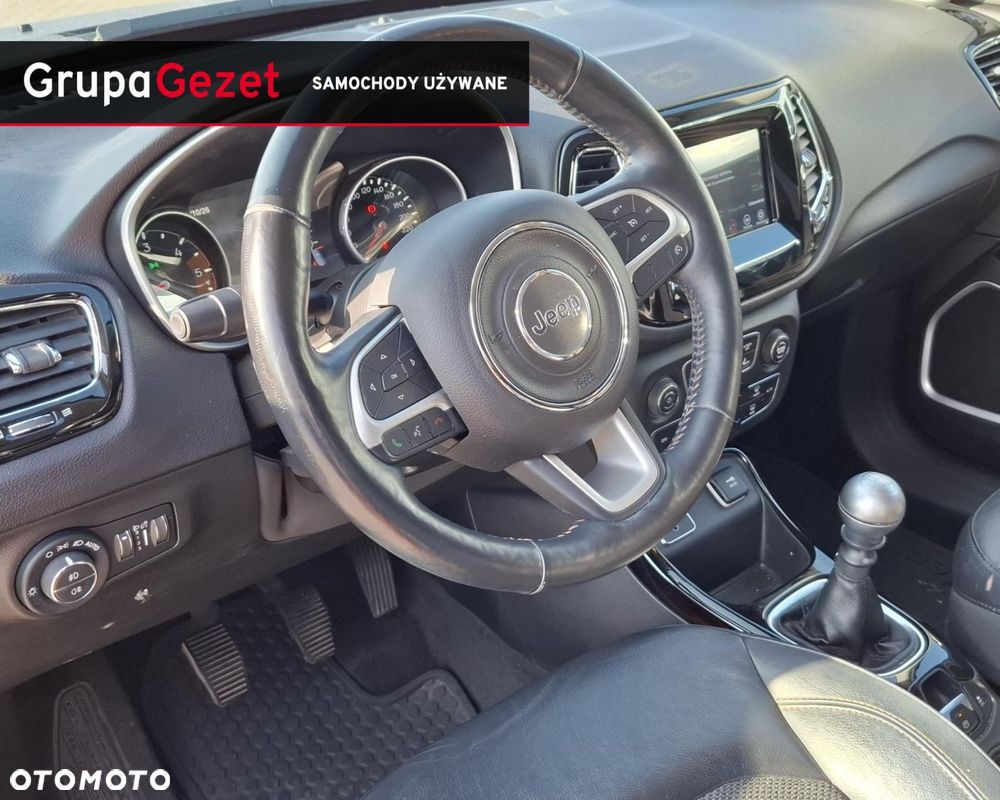 Jeep Compass - 10