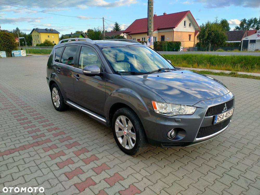 Mitsubishi Outlander - 4