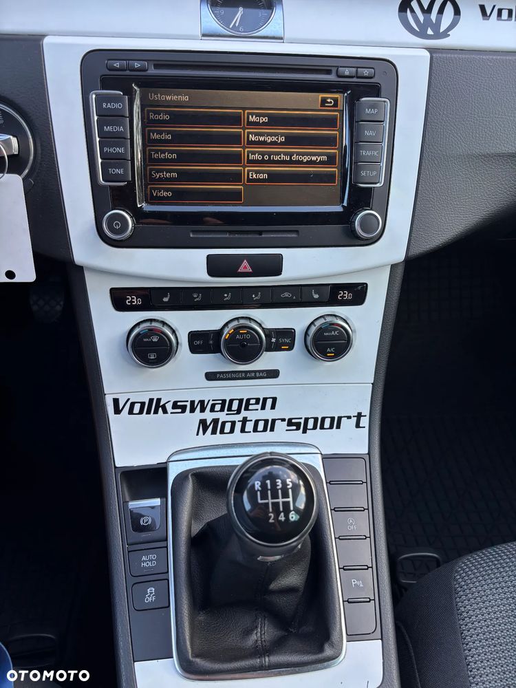 Volkswagen Passat Variant 2.0 TDI DPF Sportline - 19