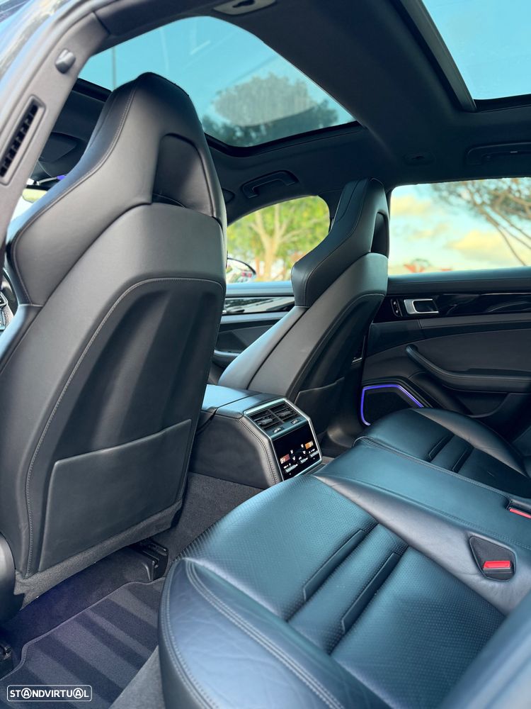 Porsche Panamera Sport Turismo 4 E-Hybrid - 8