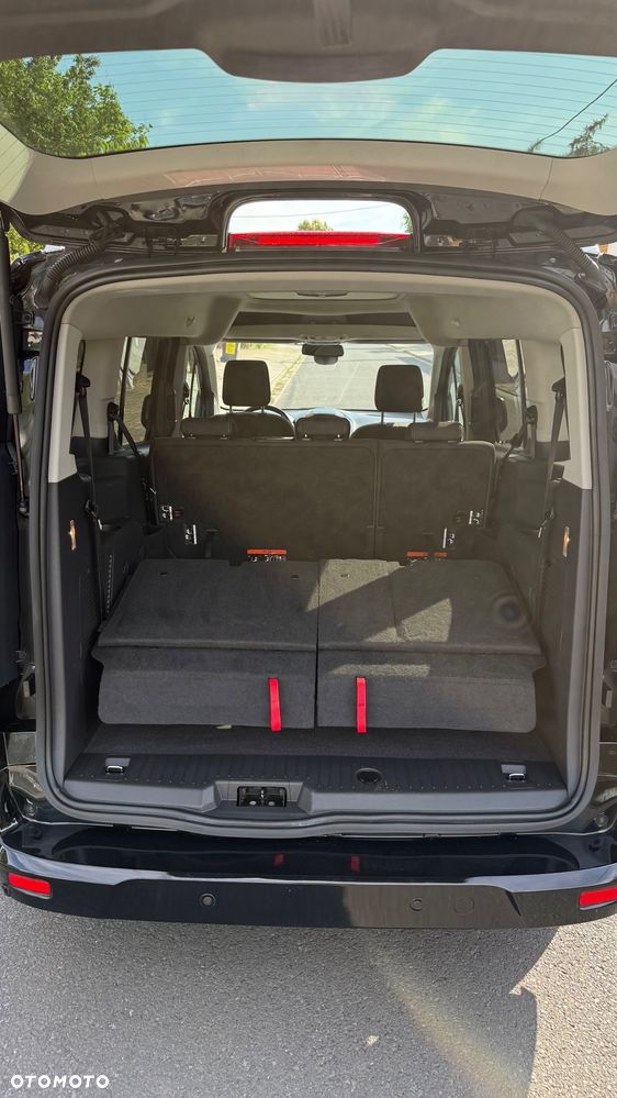 Ford Tourneo Connect Grand - 8