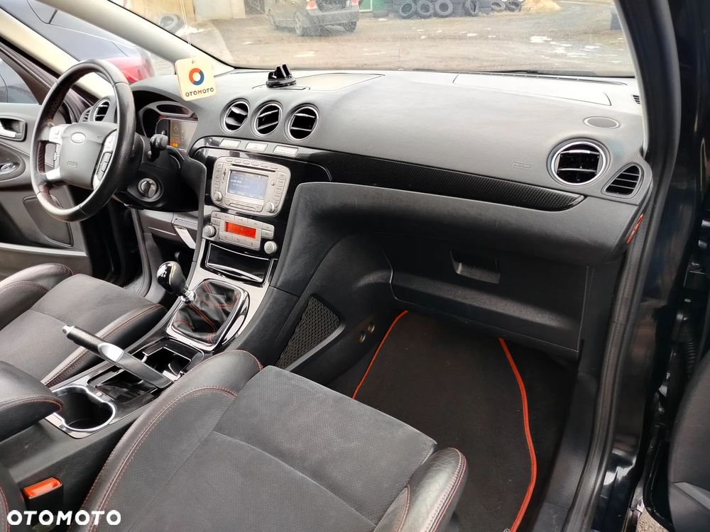 Ford S-Max - 28