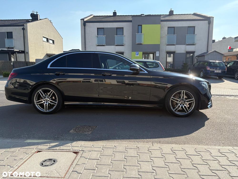Mercedes-Benz Klasa E 200 4-Matic 9G-TRONIC - 12