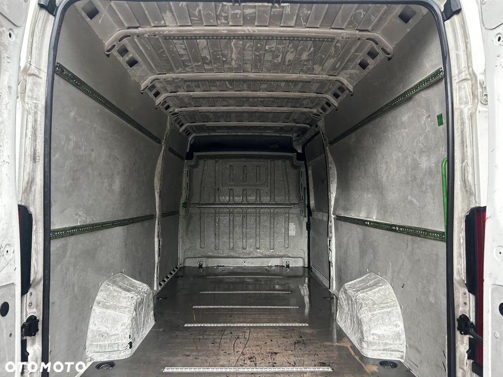 Peugeot BOXER - 21