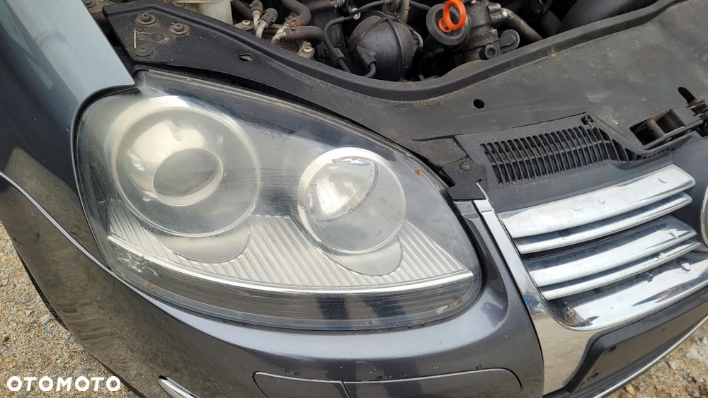 Lampa prawa przednia przód xenon VW Jetta Golf 5 V kombi 2007r Europa - 2