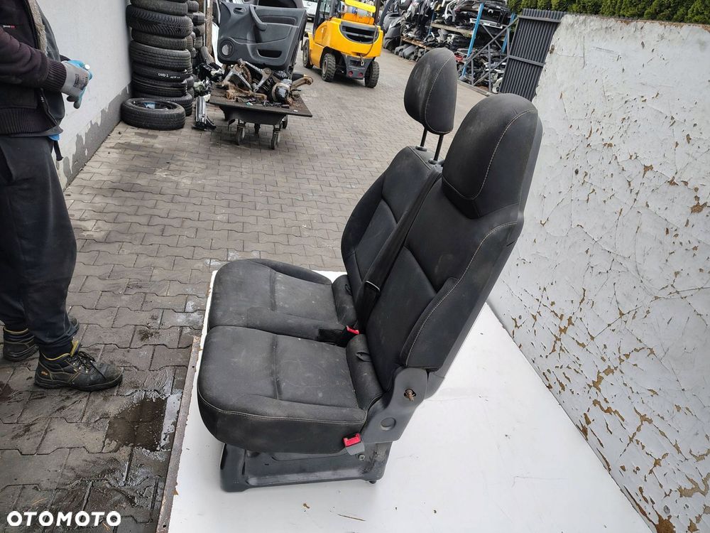 FOTEL KANAPA PASAŻERA PRAWY PRZÓD RENAULT TRAFIC 3 III - 7