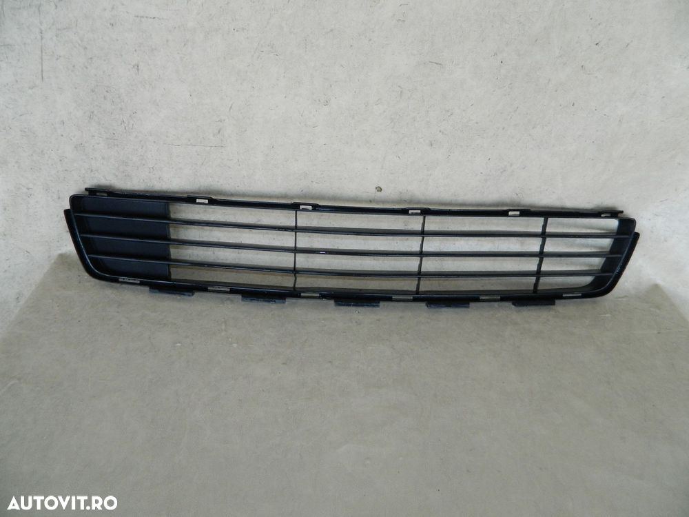 Grila intre proiectoare, Toyota Yaris, 2008, 2009, 2010, 2011,, 53112-0D160 - 2